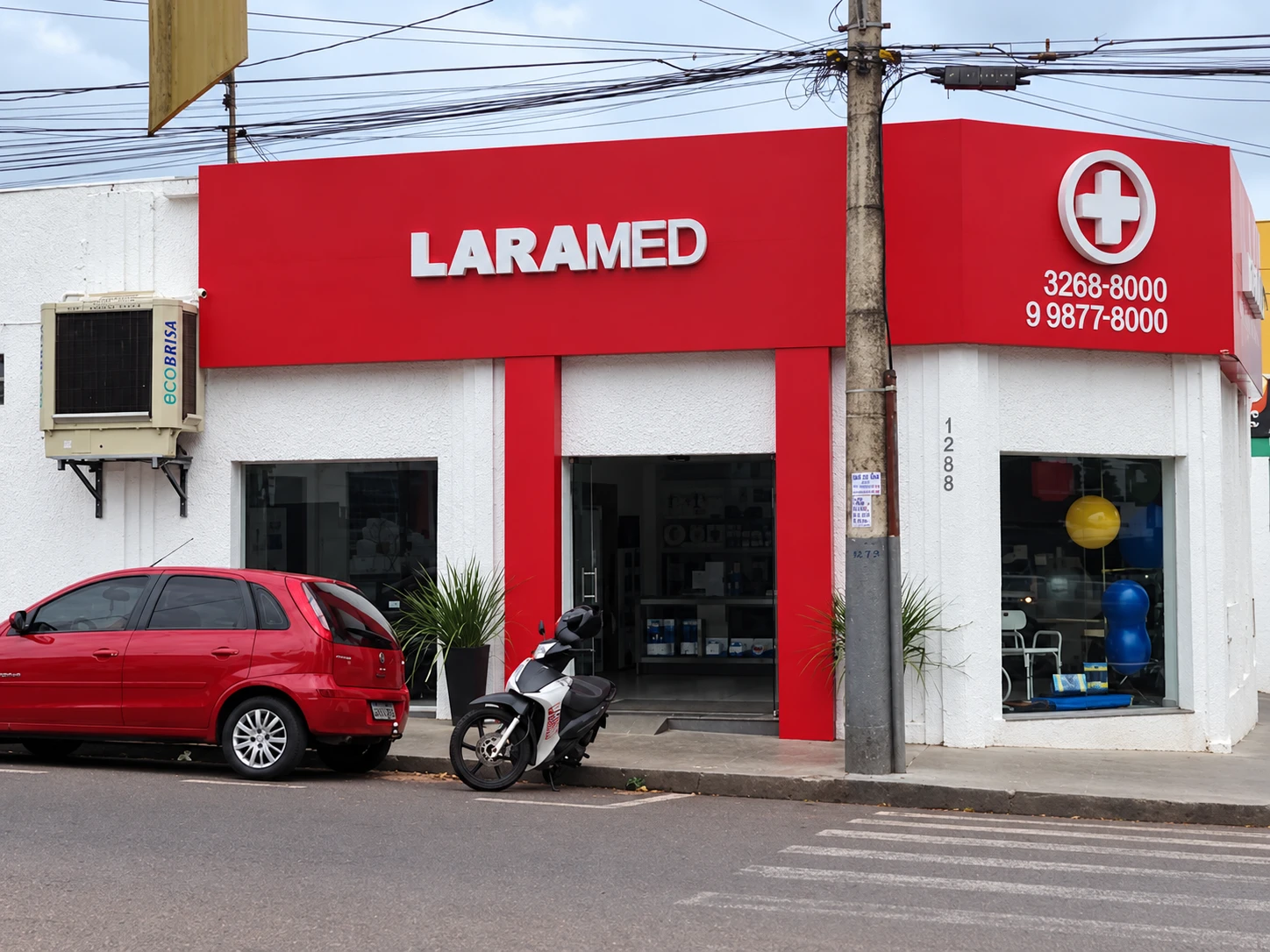 Fachada da Laramed, na Rua 24 em Ituiutaba
